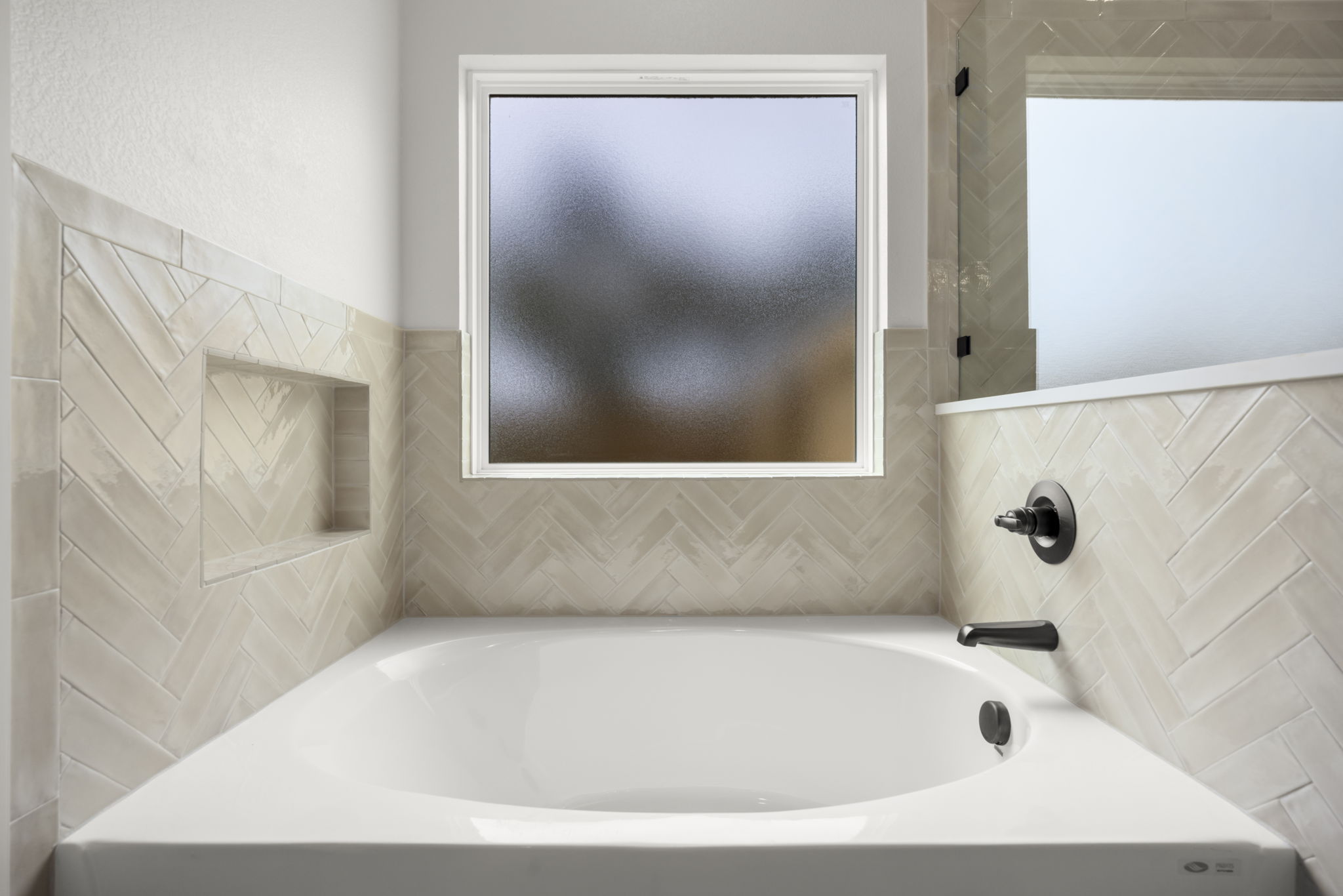 Primary Tub Window