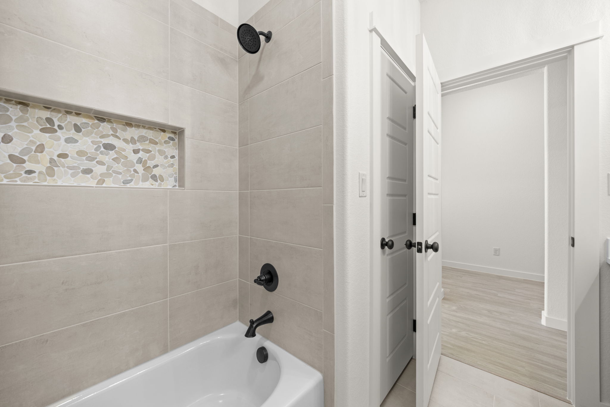 Hall Bath 2